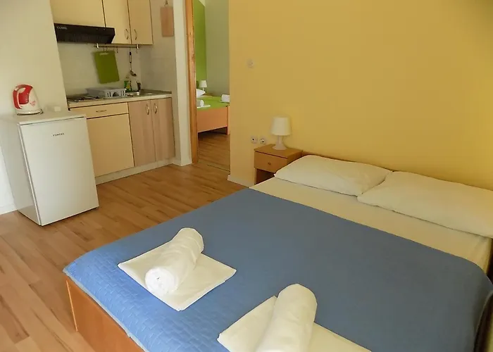 Galeb Pag - At The Main Gostinjska kuća