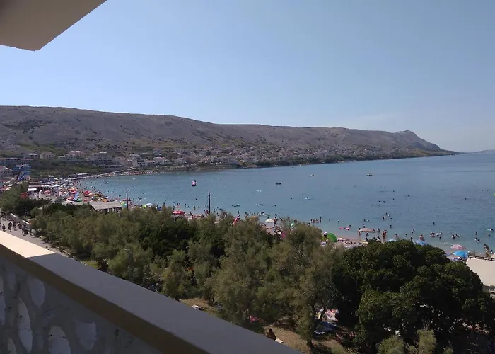 Πανσιόν Galeb Pag - At The Main