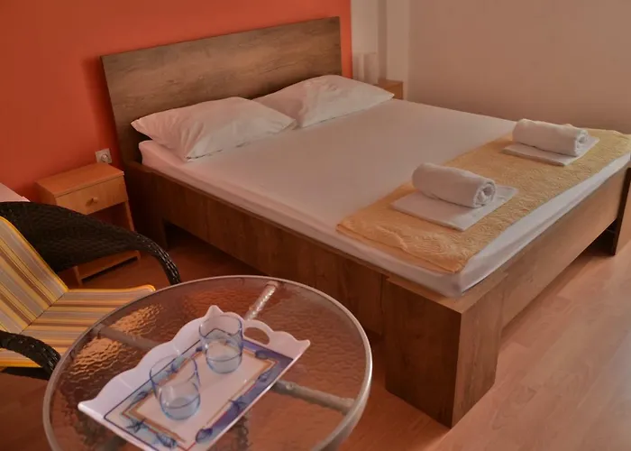 Galeb Pag - At The Main 3* Pag Town