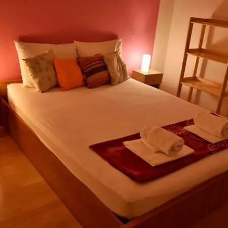 Galeb Pag - At The Main 帕格