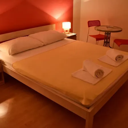 Galeb Pag - At The Main