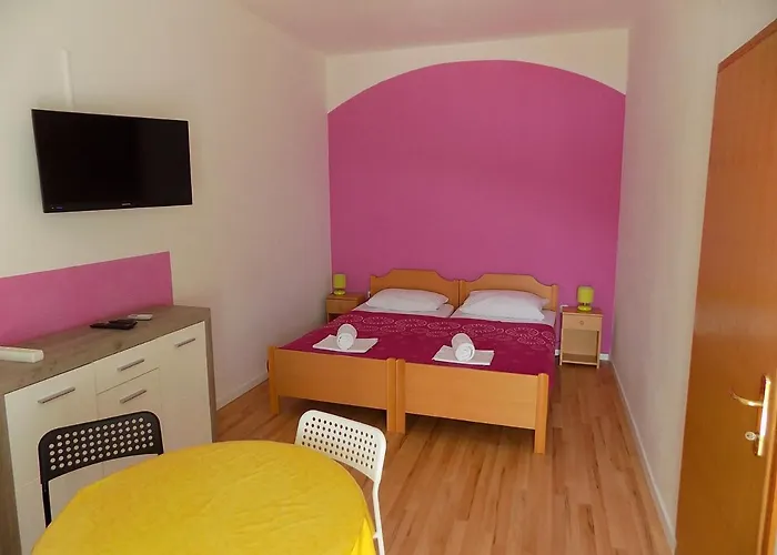 Galeb Pag - At The Main 3* Паг