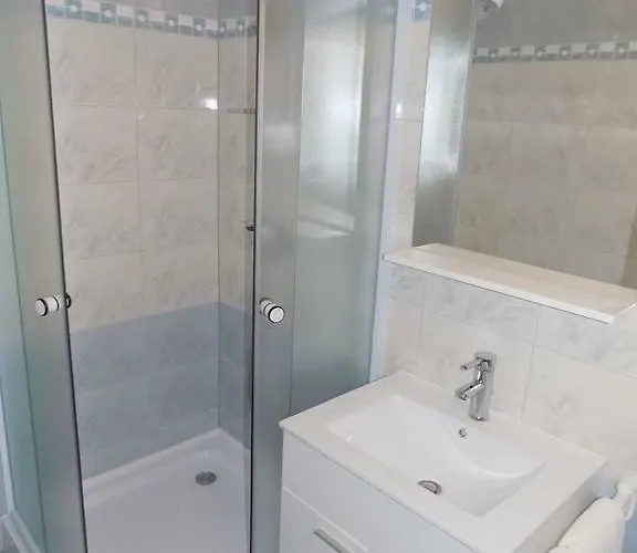 Galeb Pag - At The Main Гостевой дом Паг